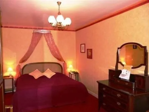 Chateau De Brelidy Hotel