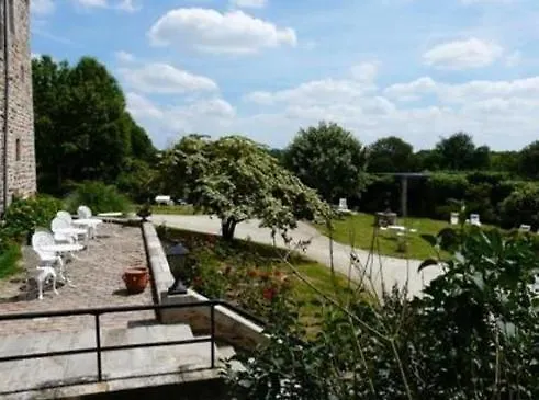 Chateau De Brelidy
