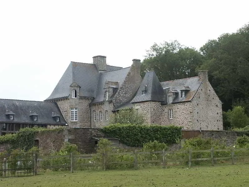 Chateau De Brelidy 3*,  France
