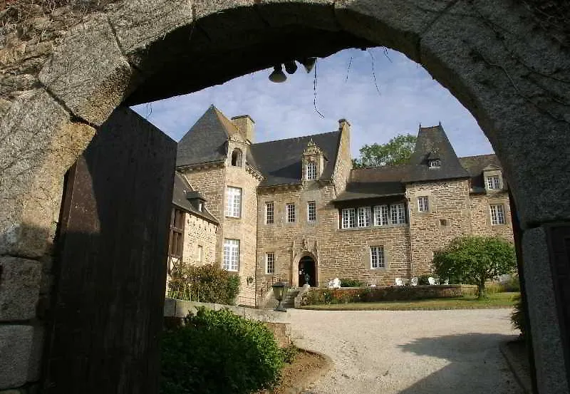فندق Chateau De Brélidy