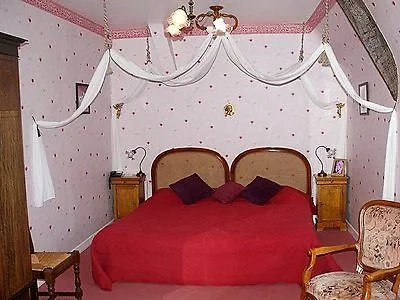 Chateau De Brelidy